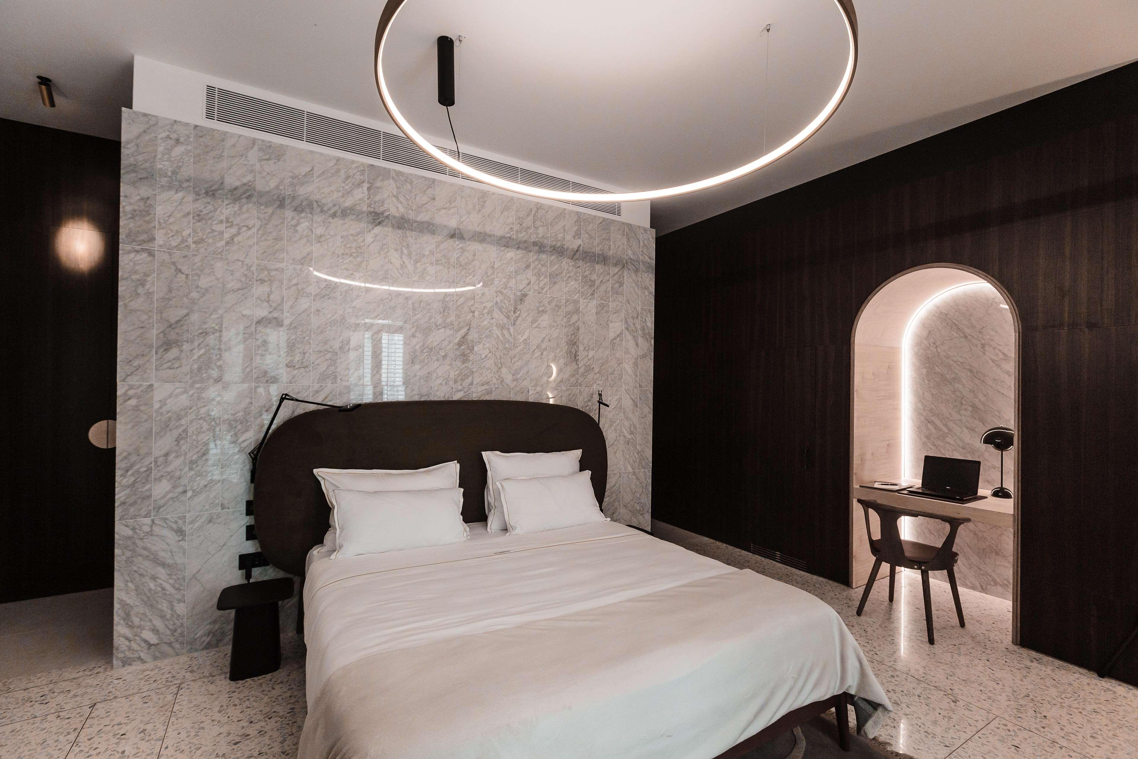 Rosselli Ax Privilege 5* Валетта